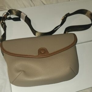 Elegant Tan Crossbody Bag